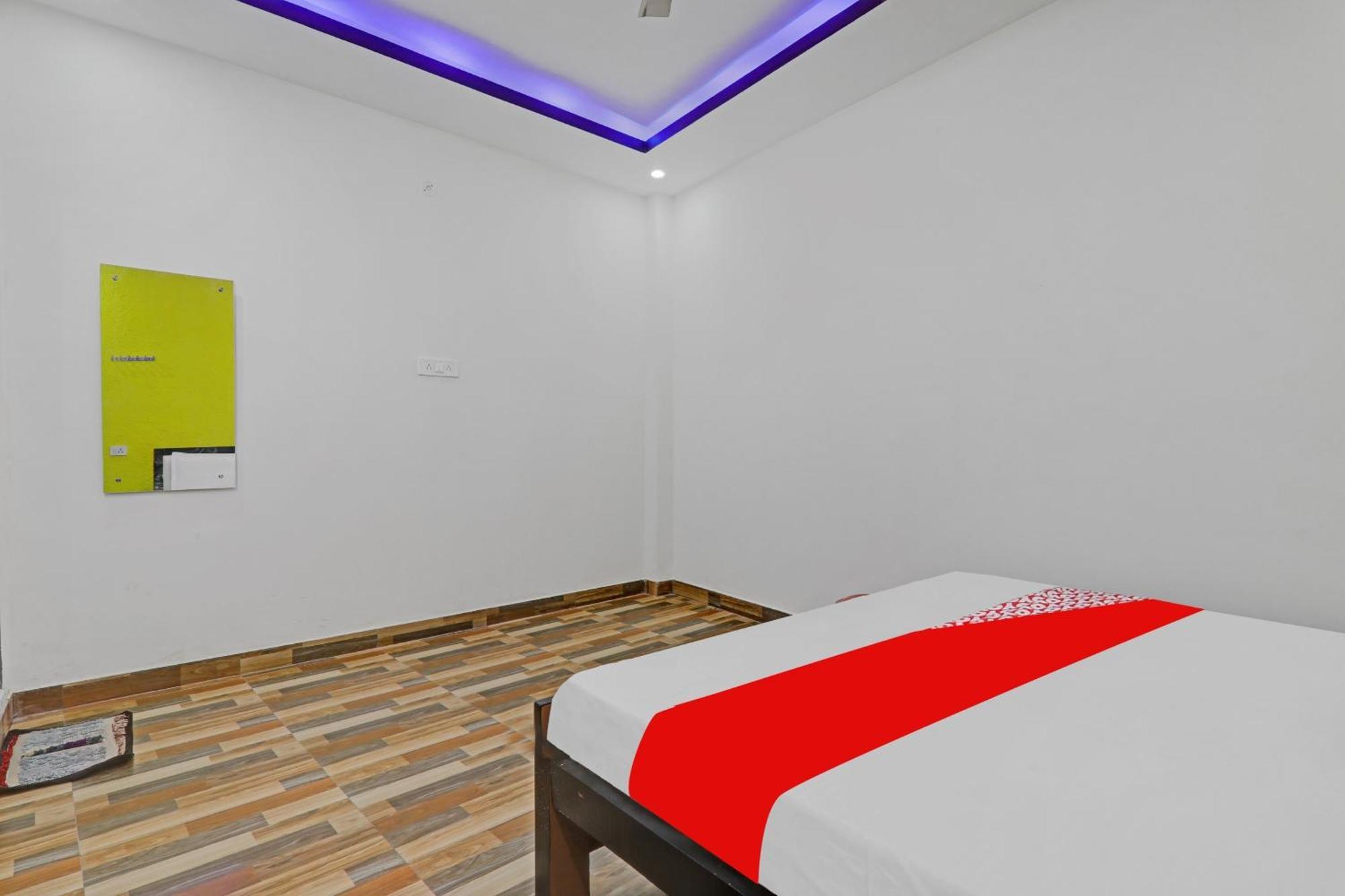 Hotel O R K Hotels Лакхнау Экстерьер фото
